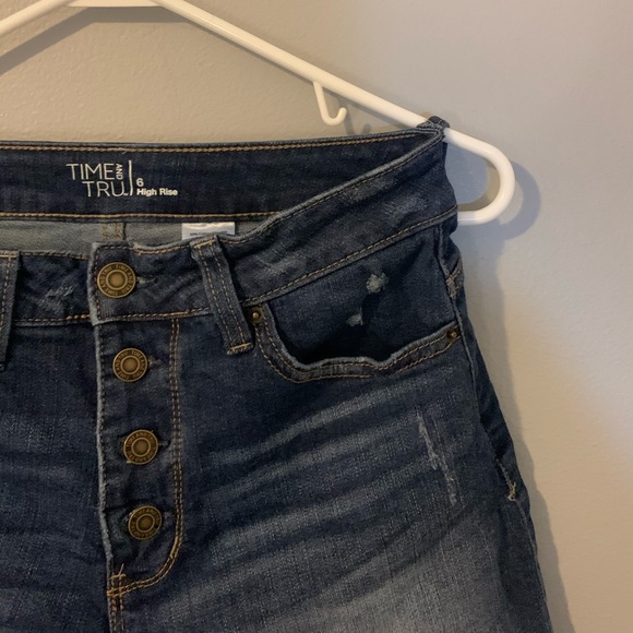 time and tru high rise jean shorts size 6 - Picture 4 of 4